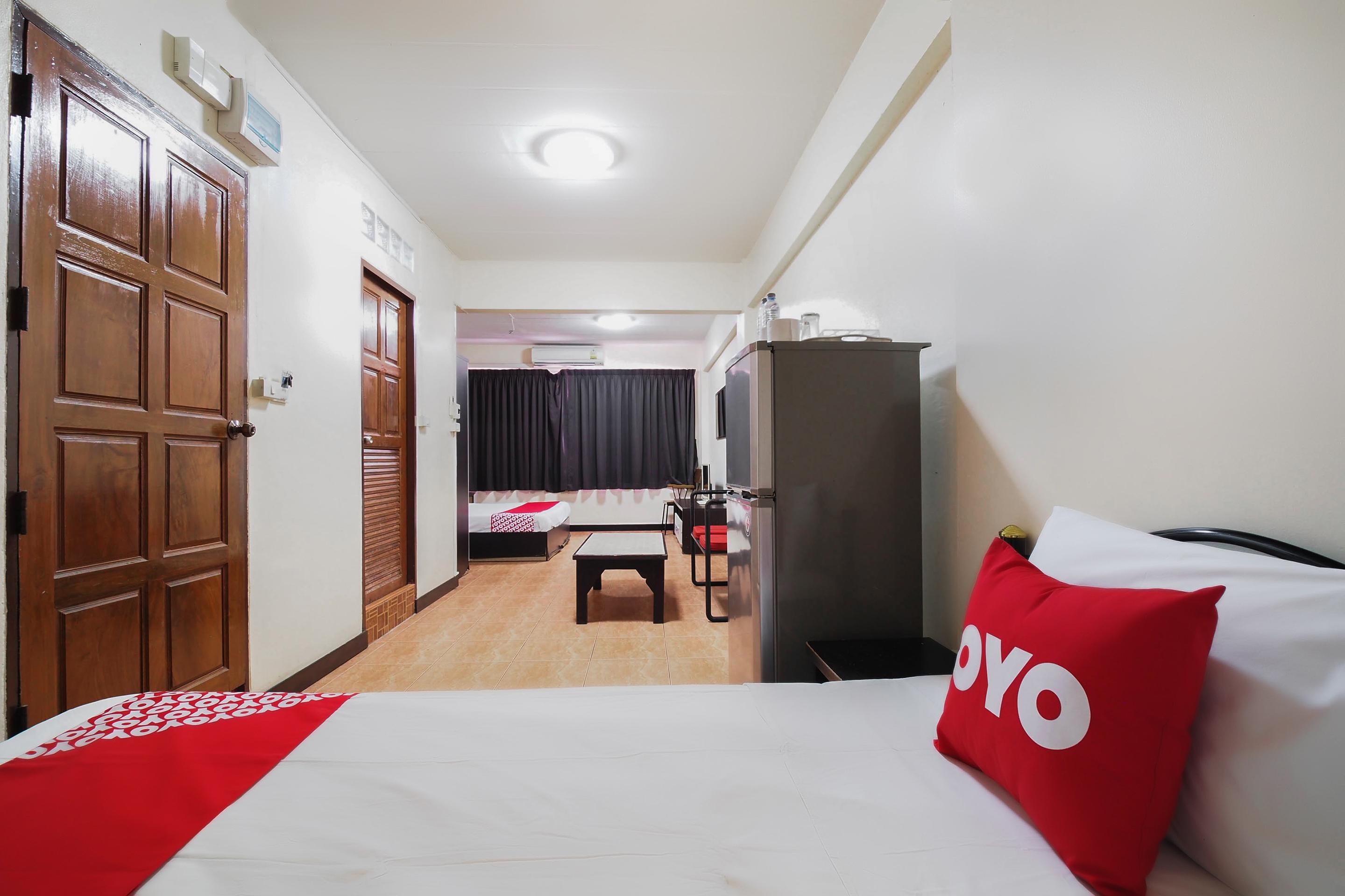 Oyo 963 Sunshine Guesthouse Pattaya Exterior foto